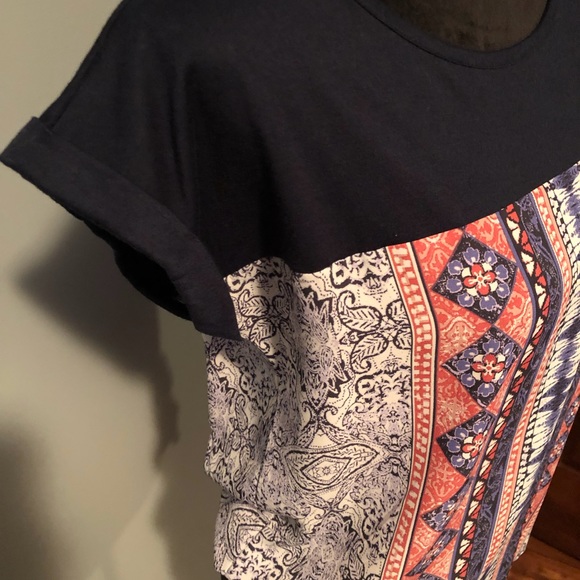 Scoop neck cap sleeve top, size Medium - Picture 3 of 6